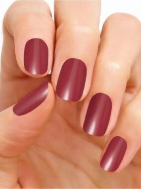Color Street Munich Mulberry Nail Strips